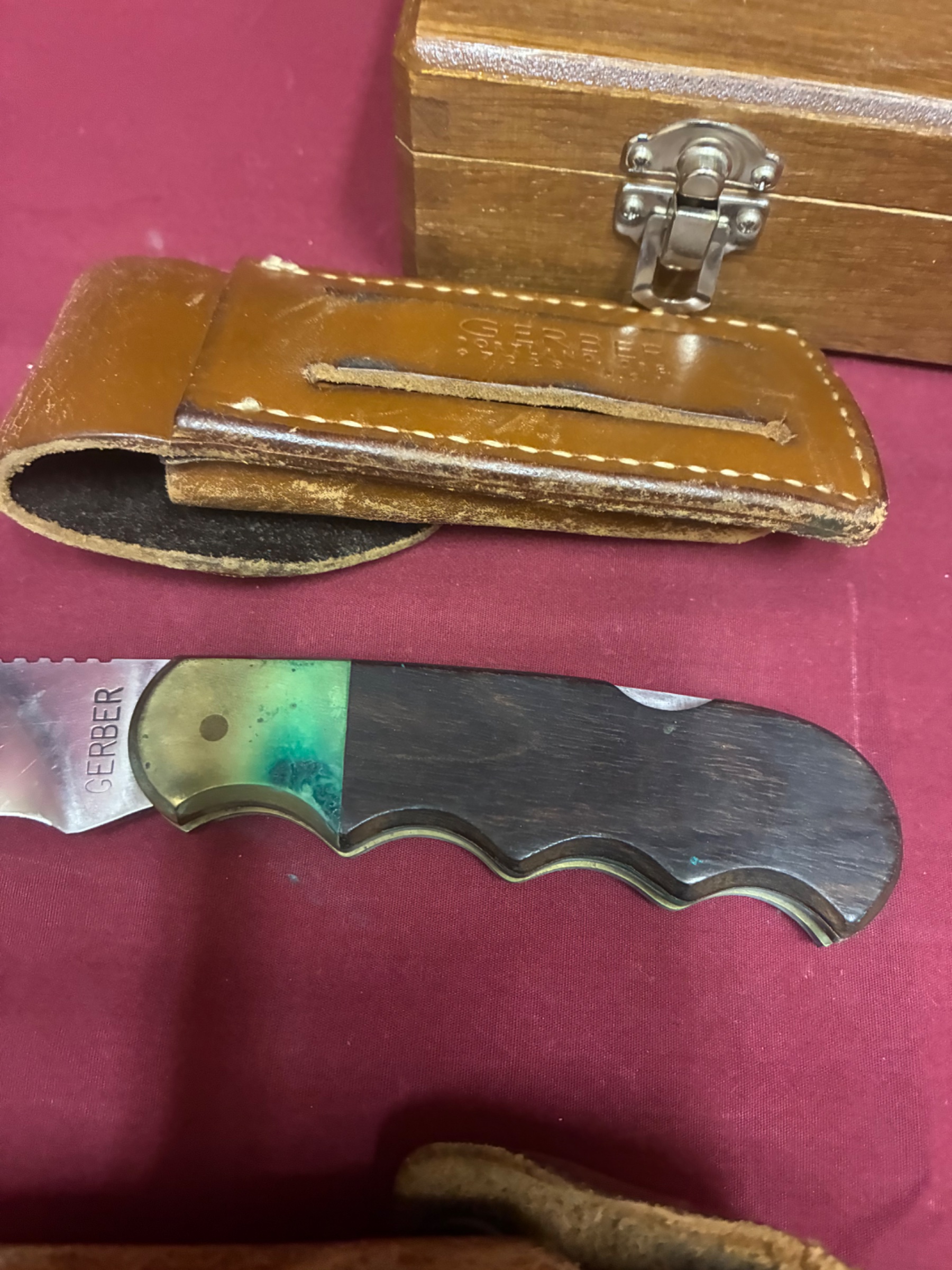 Lot of 4 Vintage Knives, Sheaths, and Wooden Storage Box | Anchor Point